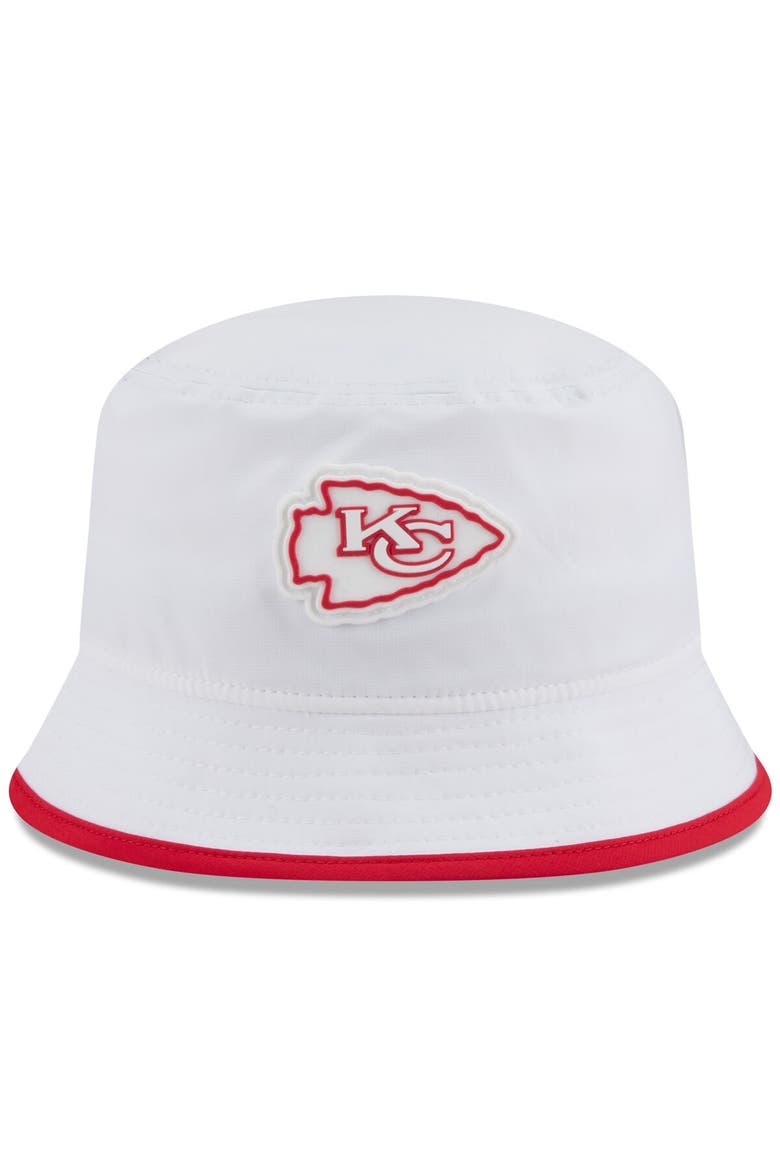 Men's New Era  White Kansas City Chiefs 2025 NFL Training Camp Stretch Bucket Hat, Alternate, color, White