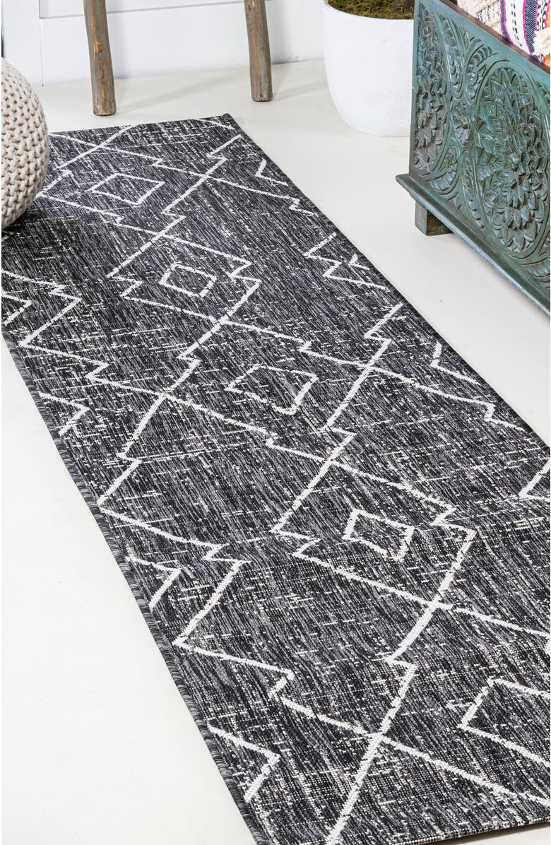 JONATHAN Y Carwa  Diamond Trellis Indoor/Outdoor Area Rug, Alternate, color, Black/Ivory