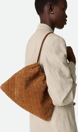 BOTTEGA VENET バッグ・カバン Medium Dustbag Bottega Veneta Medium Dustbag in Algae & Gold | FWRD