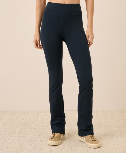 On the Go-To Bootcut Legging