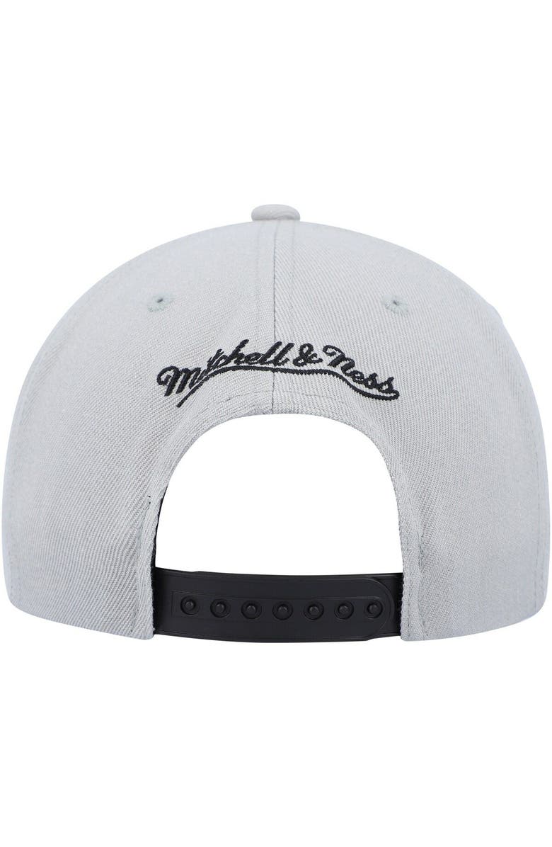 Mitchell & Ness Men's Mitchell & Ness Black/Gray Chicago Bulls Day One Snapback Hat, Alternate, color, Black