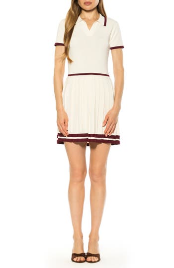 Alexia Admor Jasmine Pleated Dress In Neutral