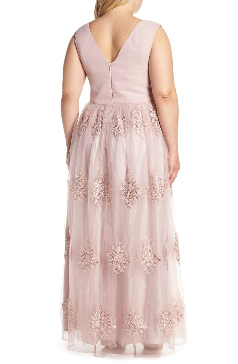 Chi Chi London Aubree Embroidered Mess Evening Dress, Alternate, color, 