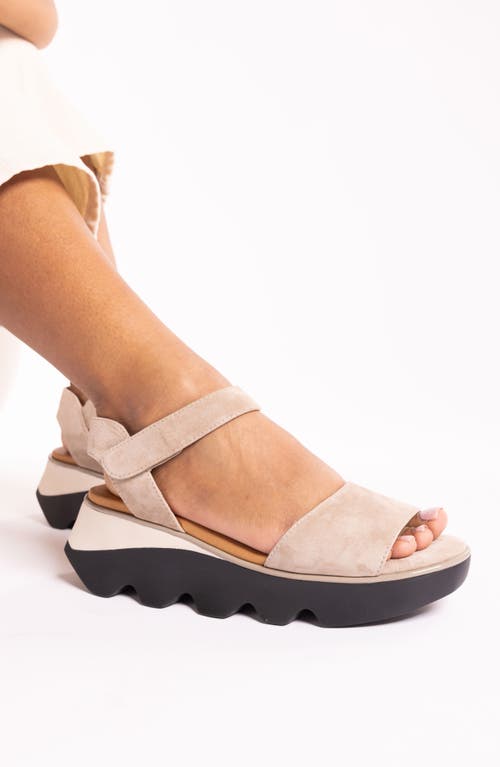 L'amour Des Pieds Halsten Sandal In Taupe