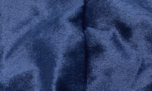 Wolf Essentials Hooded Neck Pillow In Navy