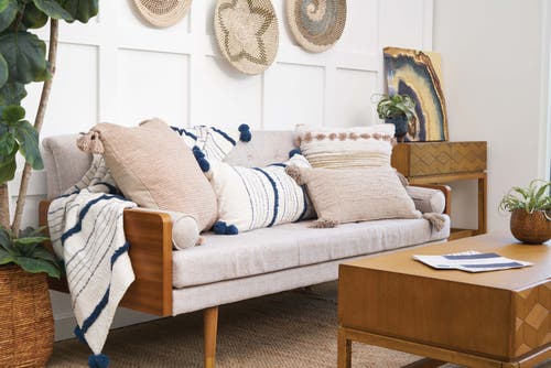 Carol & Frank Lee Throw Blankets Collection In White