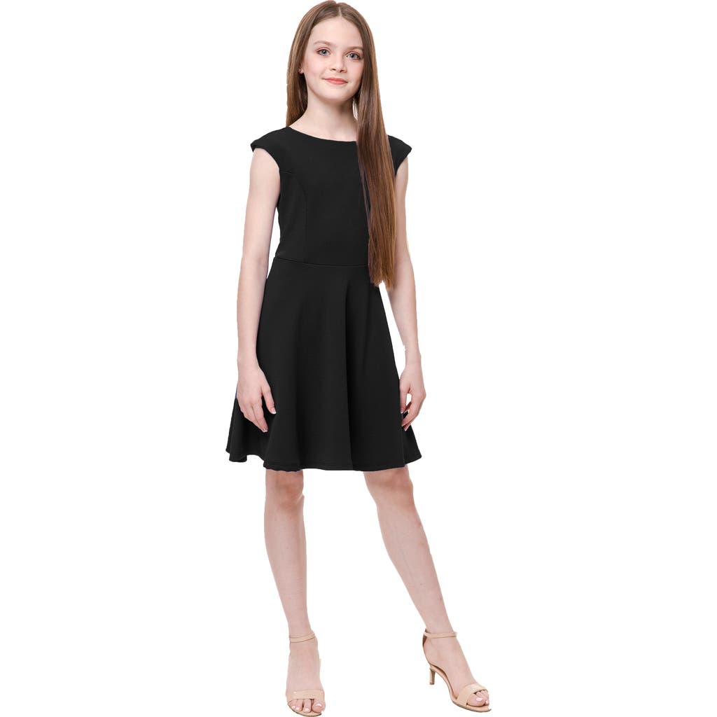 Un Deux Trois Girl's Cap-sleeve Pleated Dress In Black