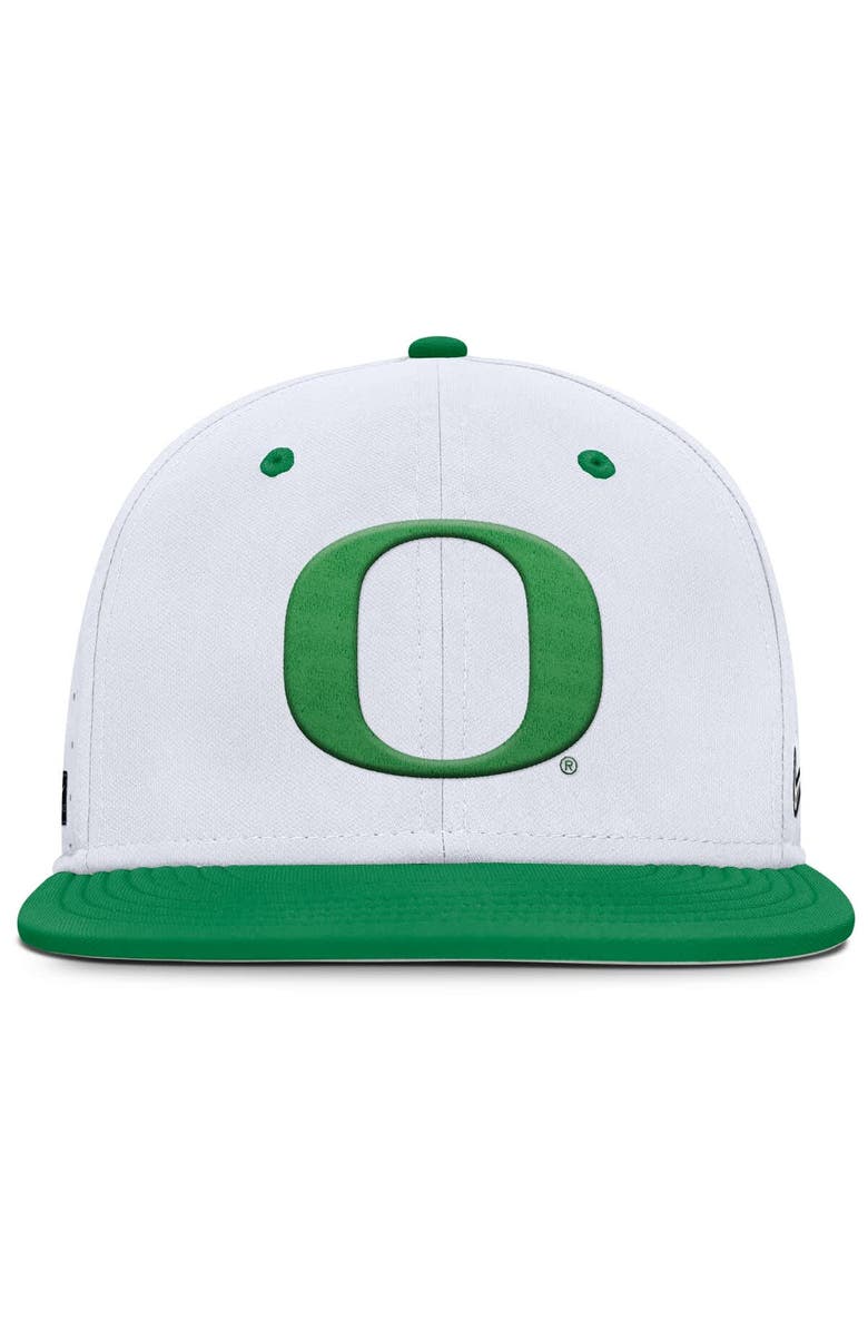 Nike Men's Nike White Oregon Ducks On-Field Dugout True Performance Fitted Hat, Alternate, color, White