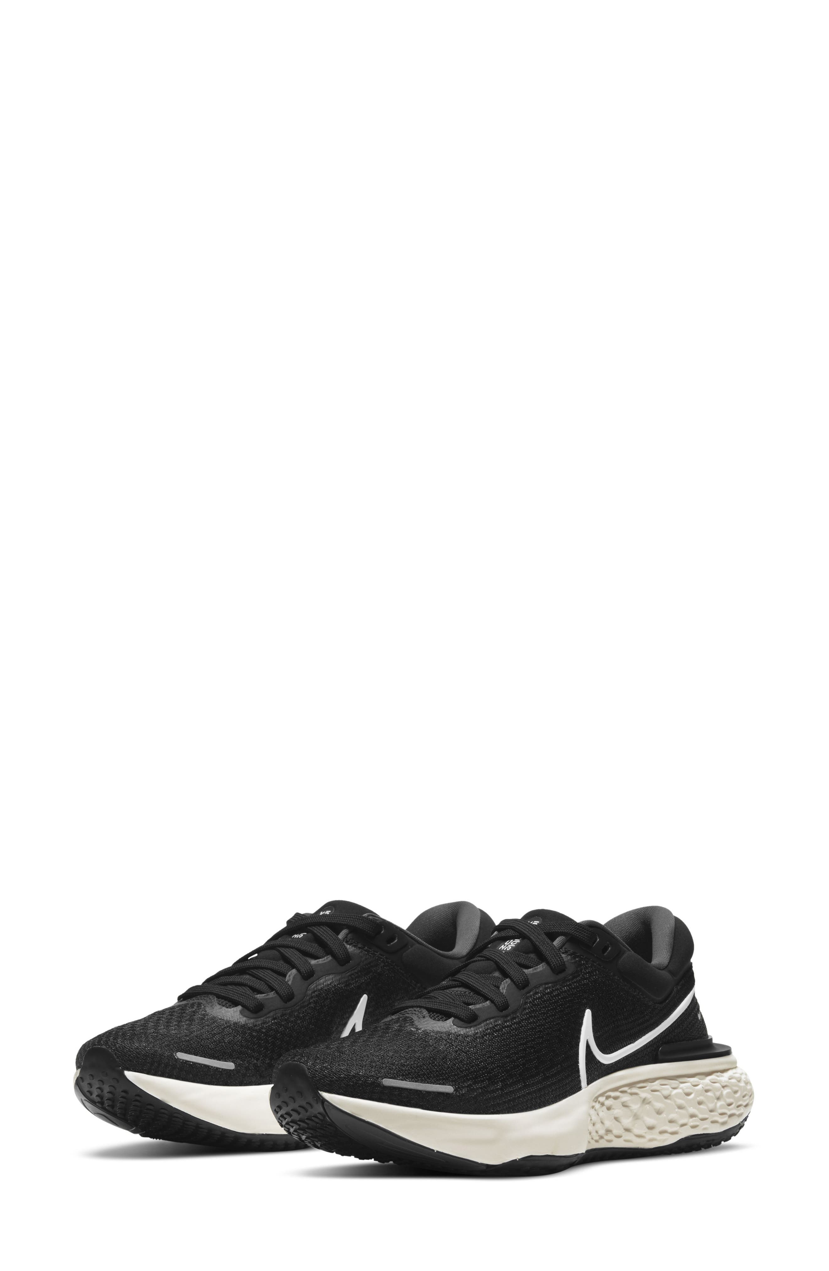 ZoomX Invincible Run Flyknit Running Shoe, Main, color, BLACK/ WHITE/ IRON GREY