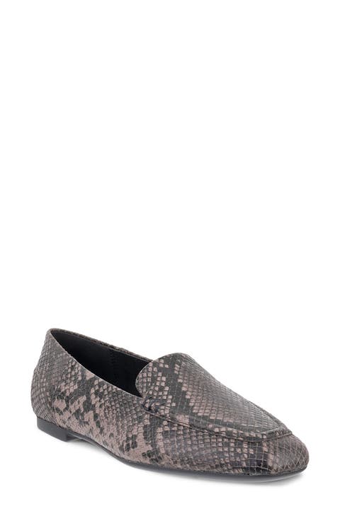 Margot Origami Ballet Flat (Women)