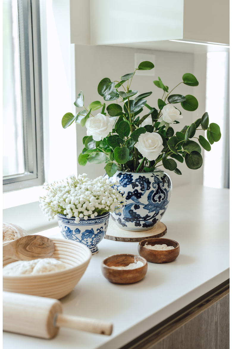 Cosette RealTouch Toile Rose arrangement, Alternate, color, White