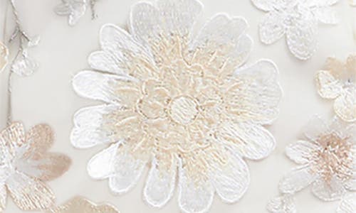 DRESS THE POPULATION DRESS THE POPULATION CLAUDETTE FLOWER EMBROIDERED APPLIQUÉ SHEATH DRESS
