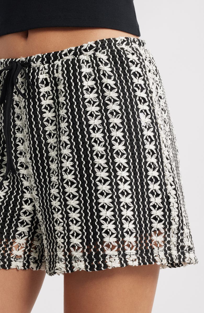 VERO MODA Ohio Tie Waist Shorts, Alternate, color, Black Stripes Snow