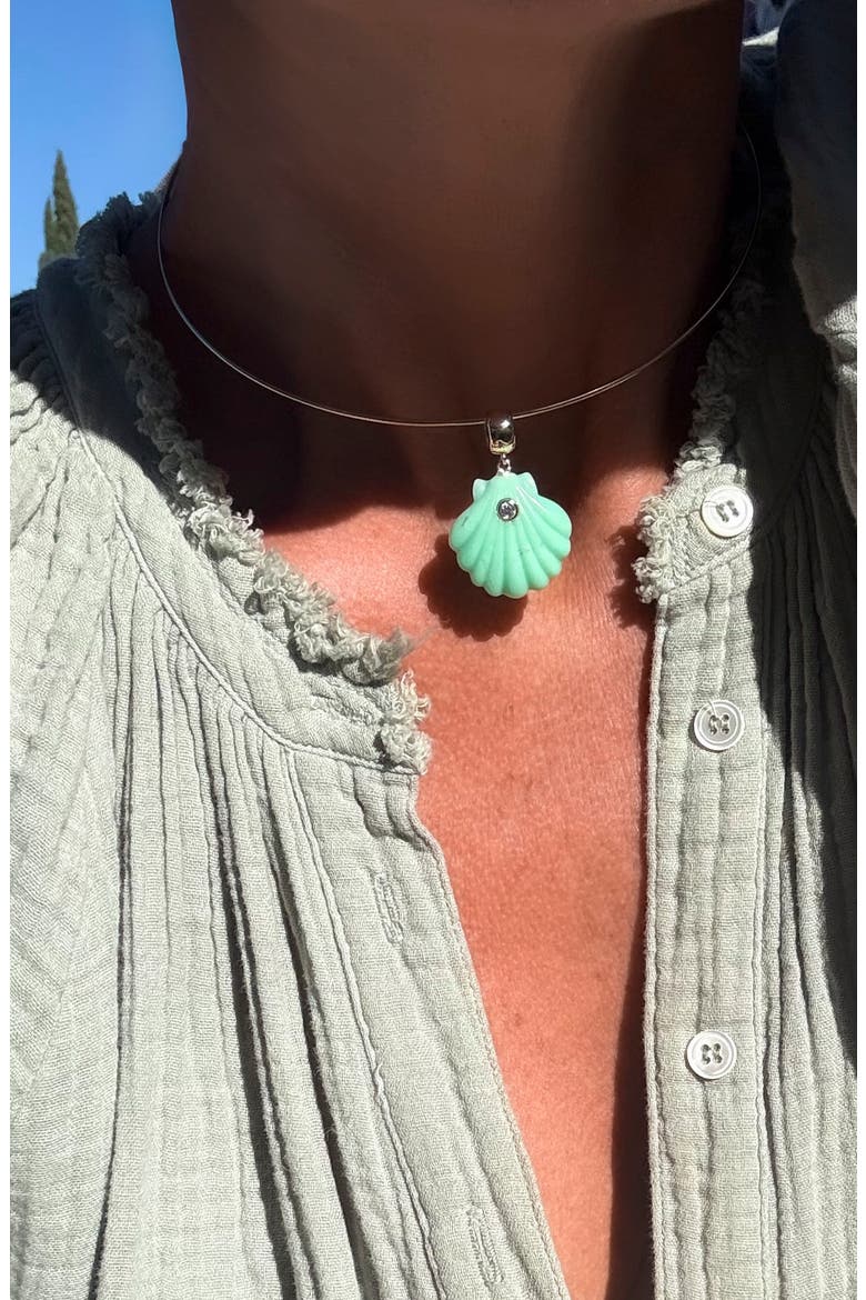Coquille Bail Charm, Alternate, color, CHRYSOPRASE
