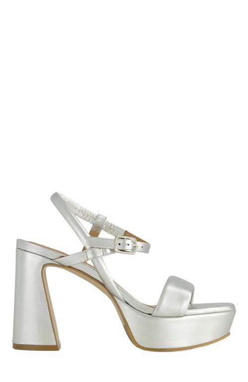 Bernardo Footwear Ventura Platform Sandal in Silver 