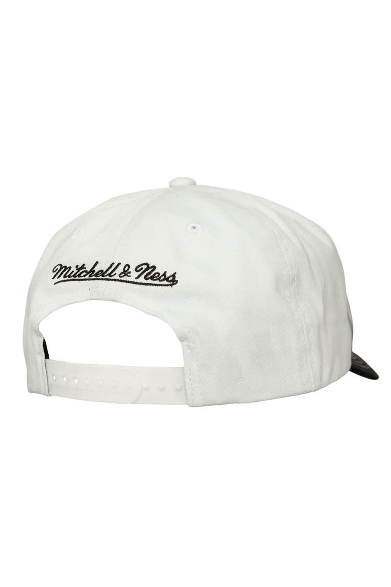 Men's Mitchell & Ness  Black/White Chicago Bulls Dip Dye Pro Crown Adjustable Hat, Alternate, color, Black