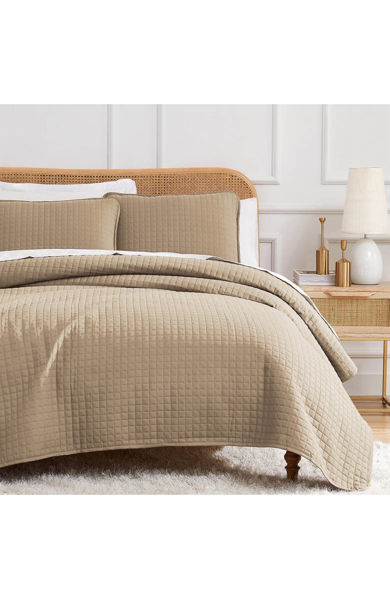 SOUTHSHORE FINE LINENS Vilano Oversize California King Quilt Set, Alternate, color, Taupe