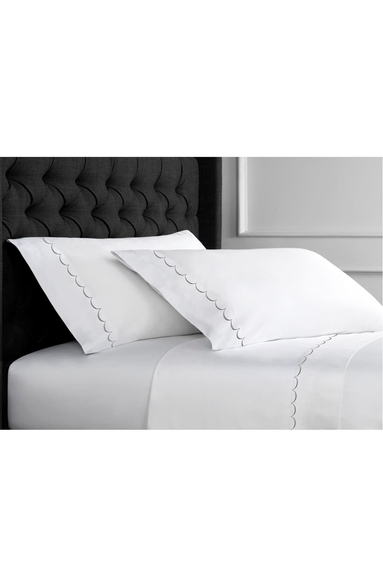 MELANGE HOME Scallop Embroidered 600 Thread Count Cotton Duvet Cover Set