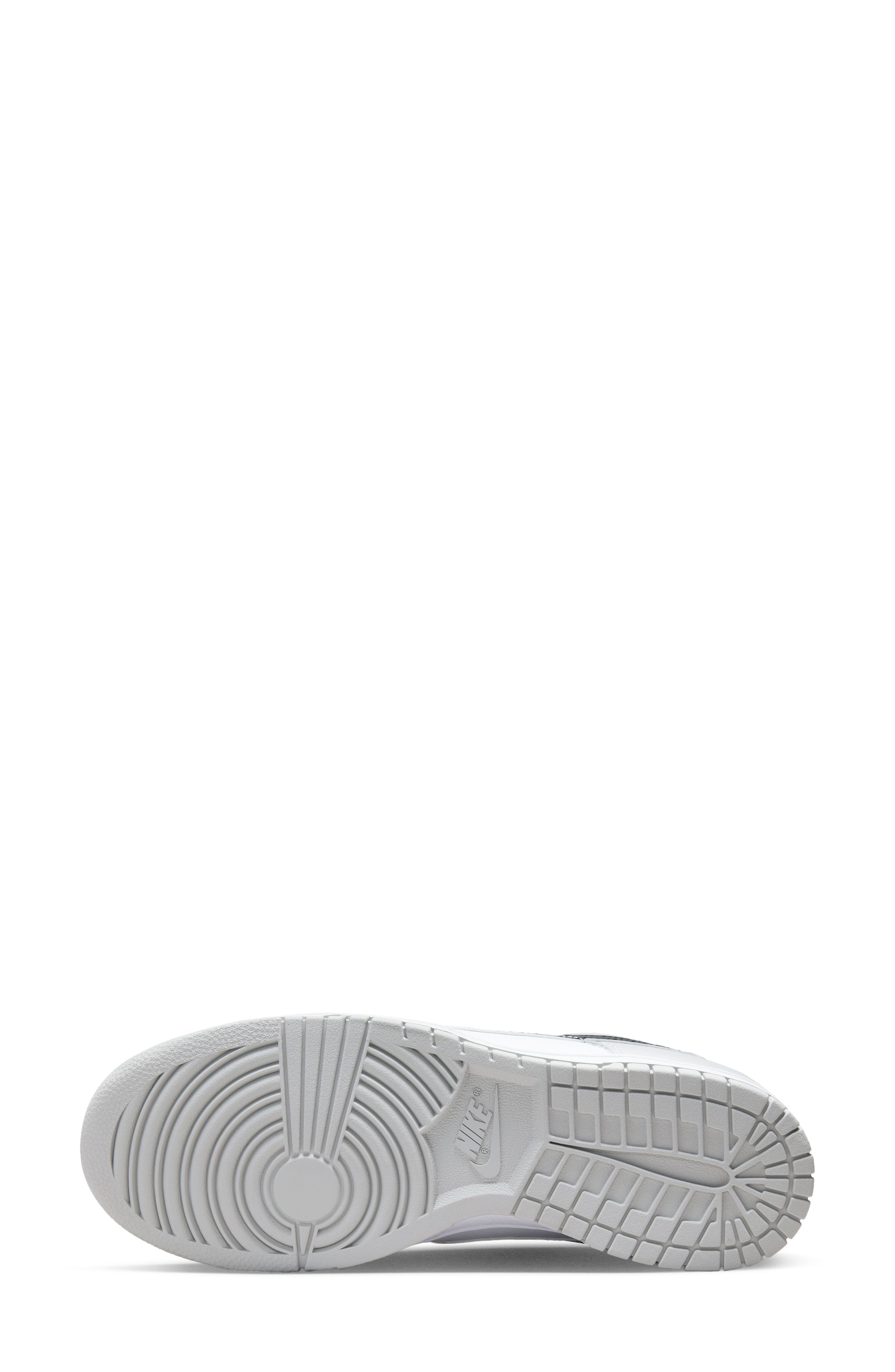 Nike Dunk Low Retro SE Basketball Sneaker, Alternate, color, 