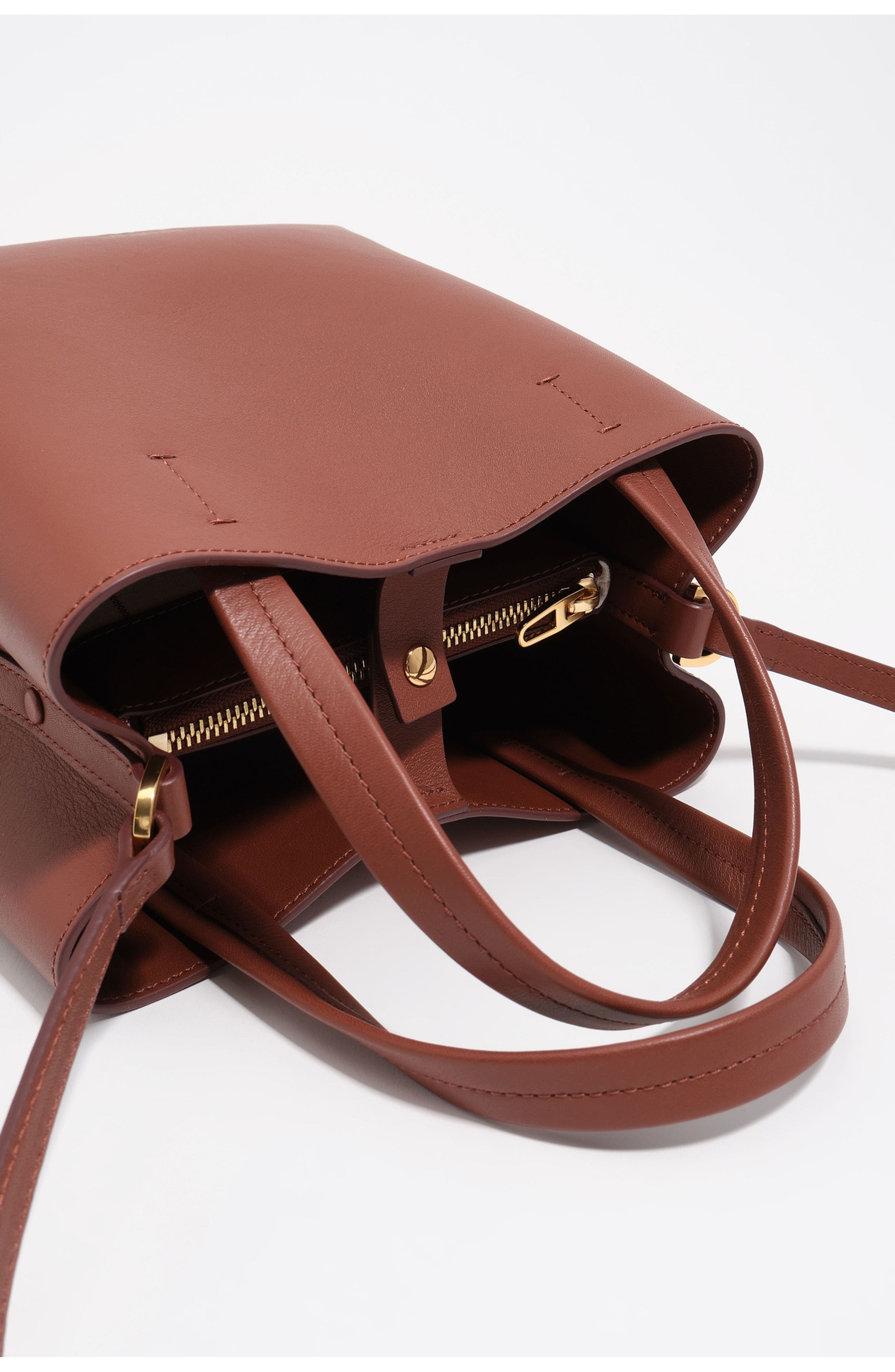 Small leather Chihuahua Bag SS26, Alternate, color, NUT