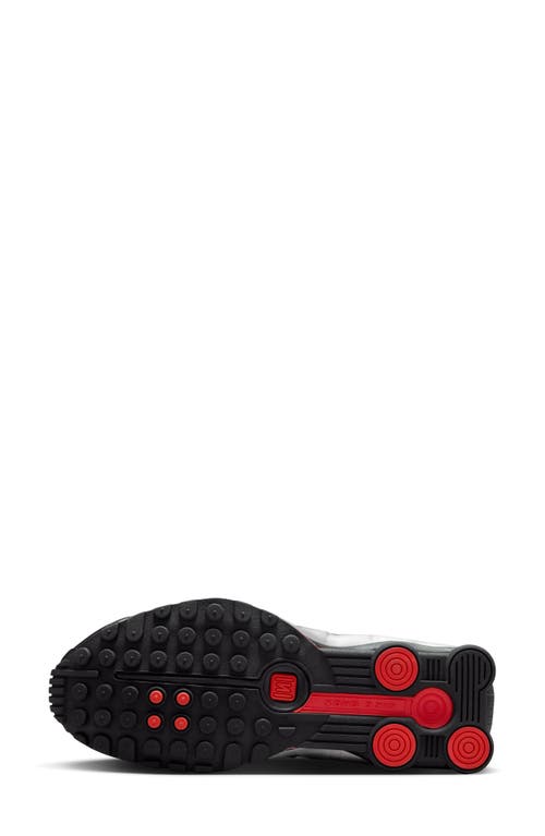 Nike Shox R4 Sneakers Contrast Sole In Multi