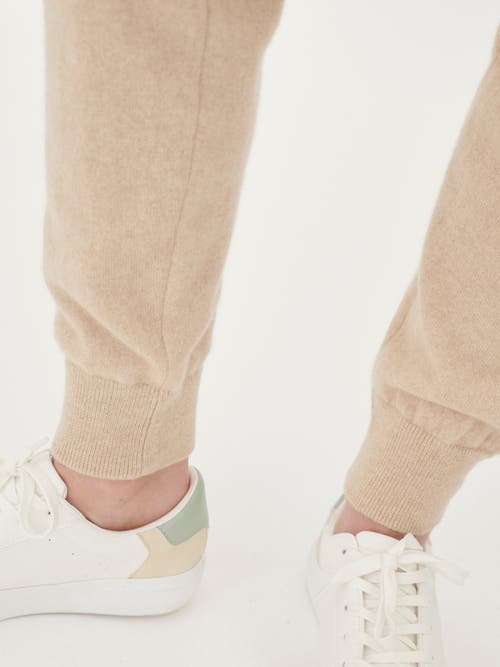 Gobi Mongolian Cashmere Cuffed Cashmere Jogger In Beige