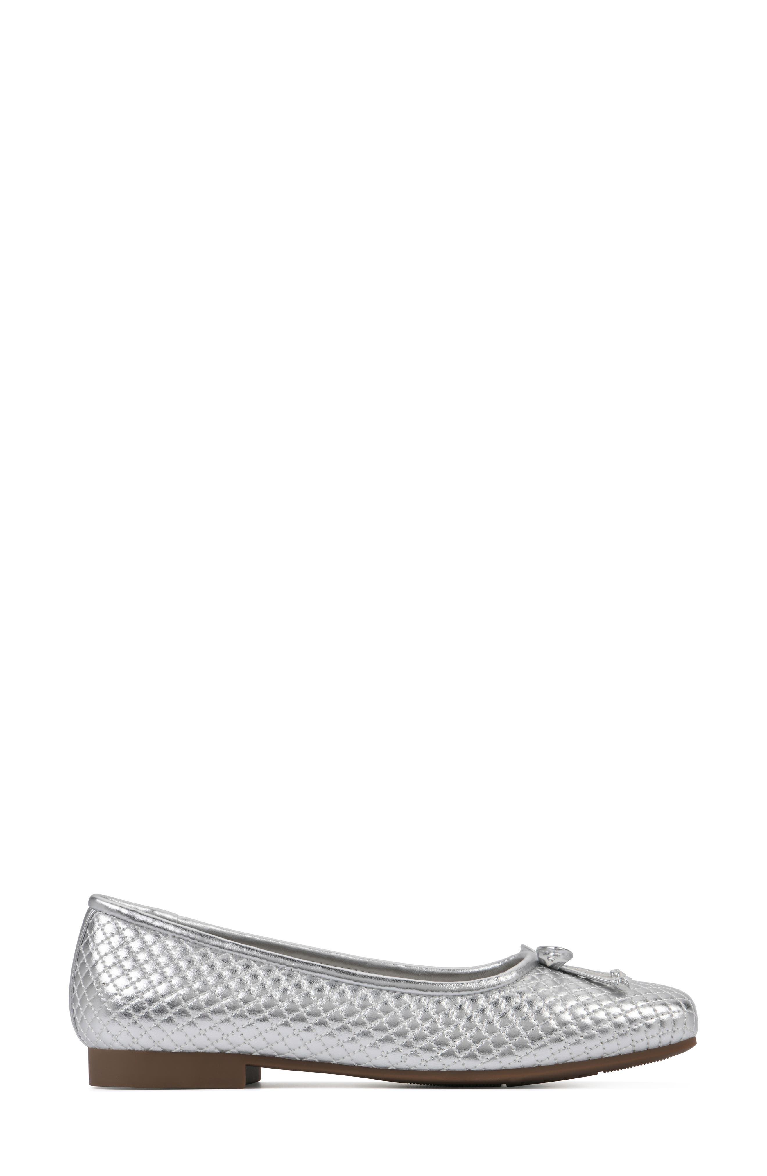 CLIFFS BY WHITE MOUNTAIN Bessy Ballet Flat, Alternate, color, Silver/ Metallic/ Smooth