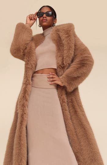 Avec Des Filles faux fur outlets coat M