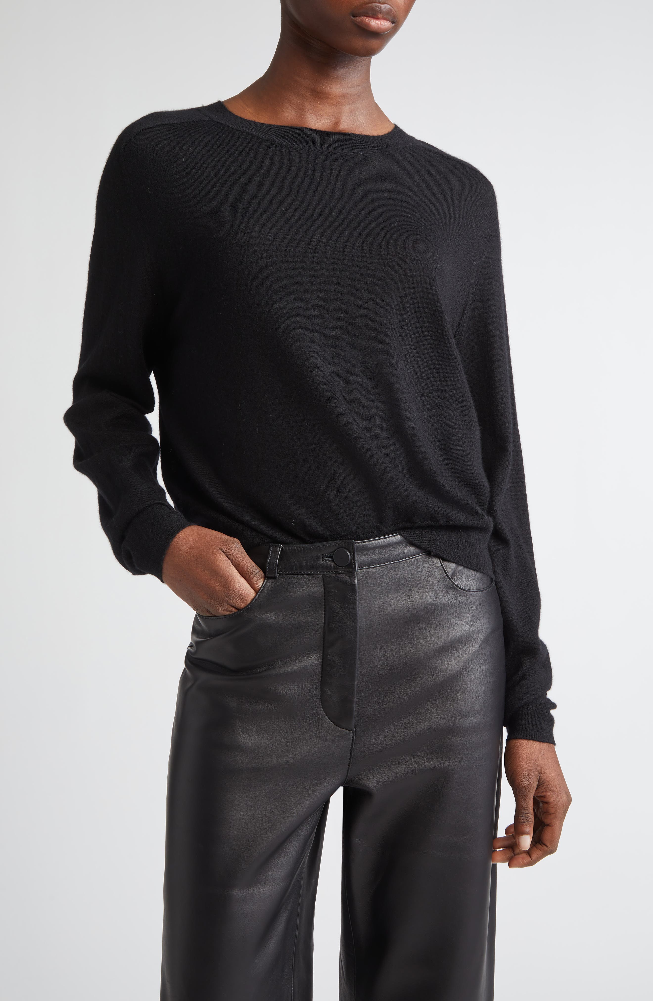 LOULOU DE SAISON Angus Cashmere Crewneck Sweater in Black 