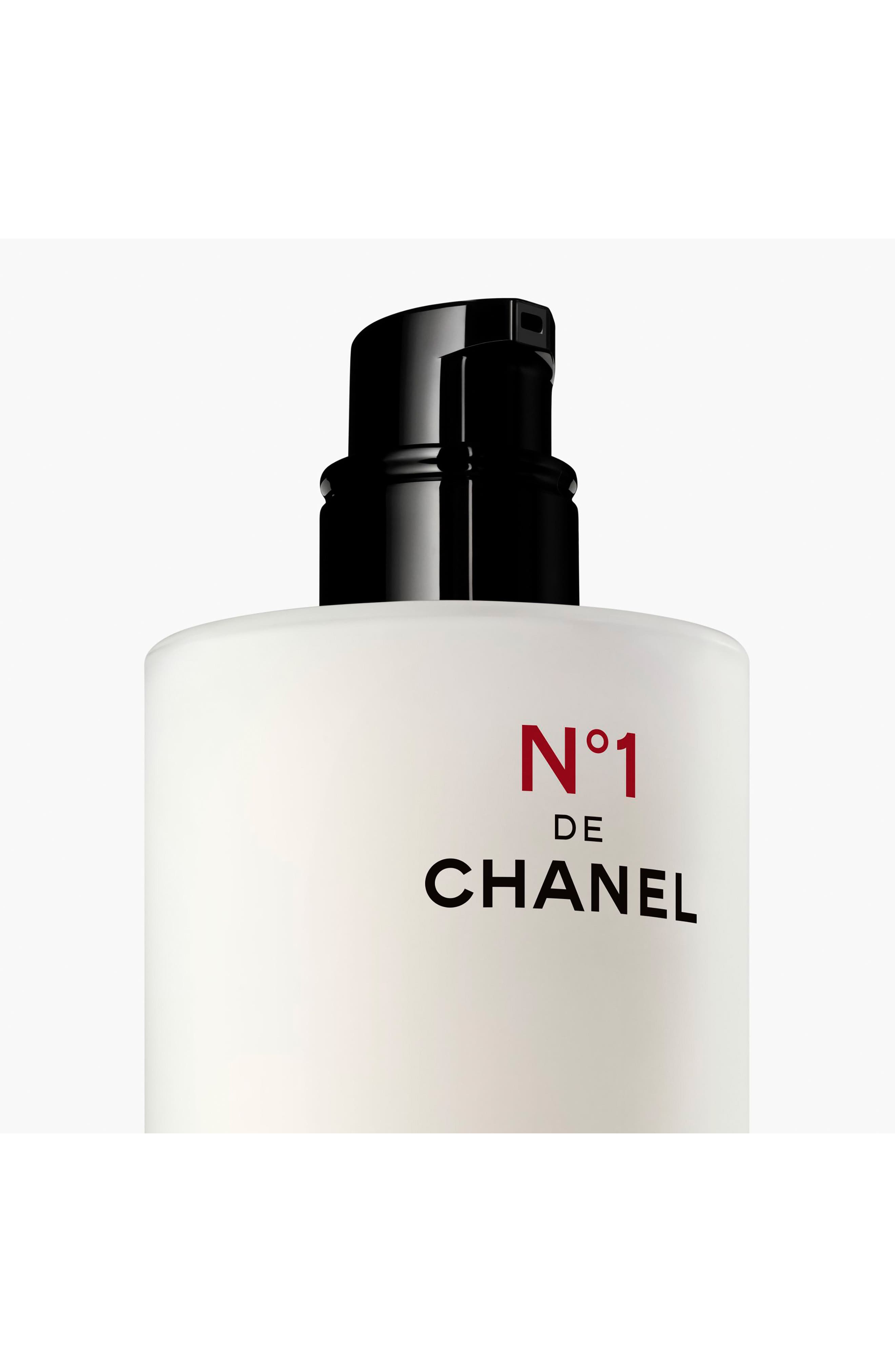 CHANEL N°1 DE CHANEL REVITALIZING ESSENCE LOTION Plumps - Evens