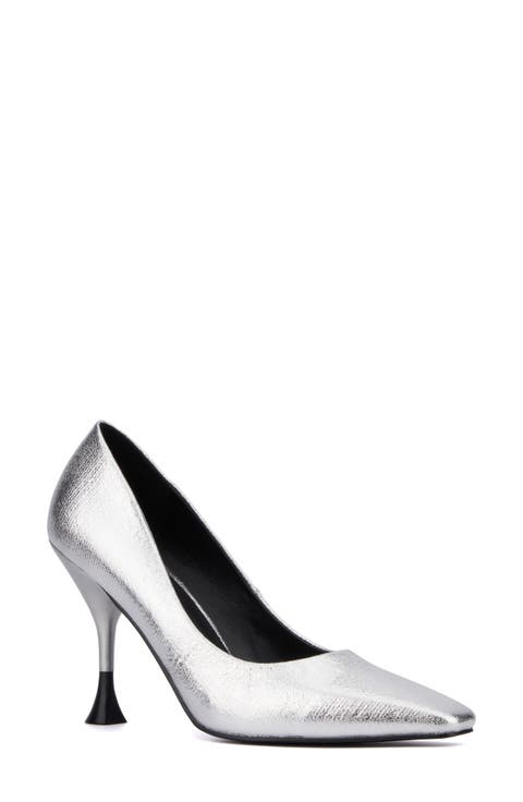 Kamana Pointed Toe Pump (Women)