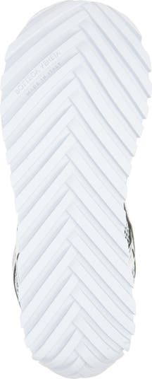 Orbit Sneaker