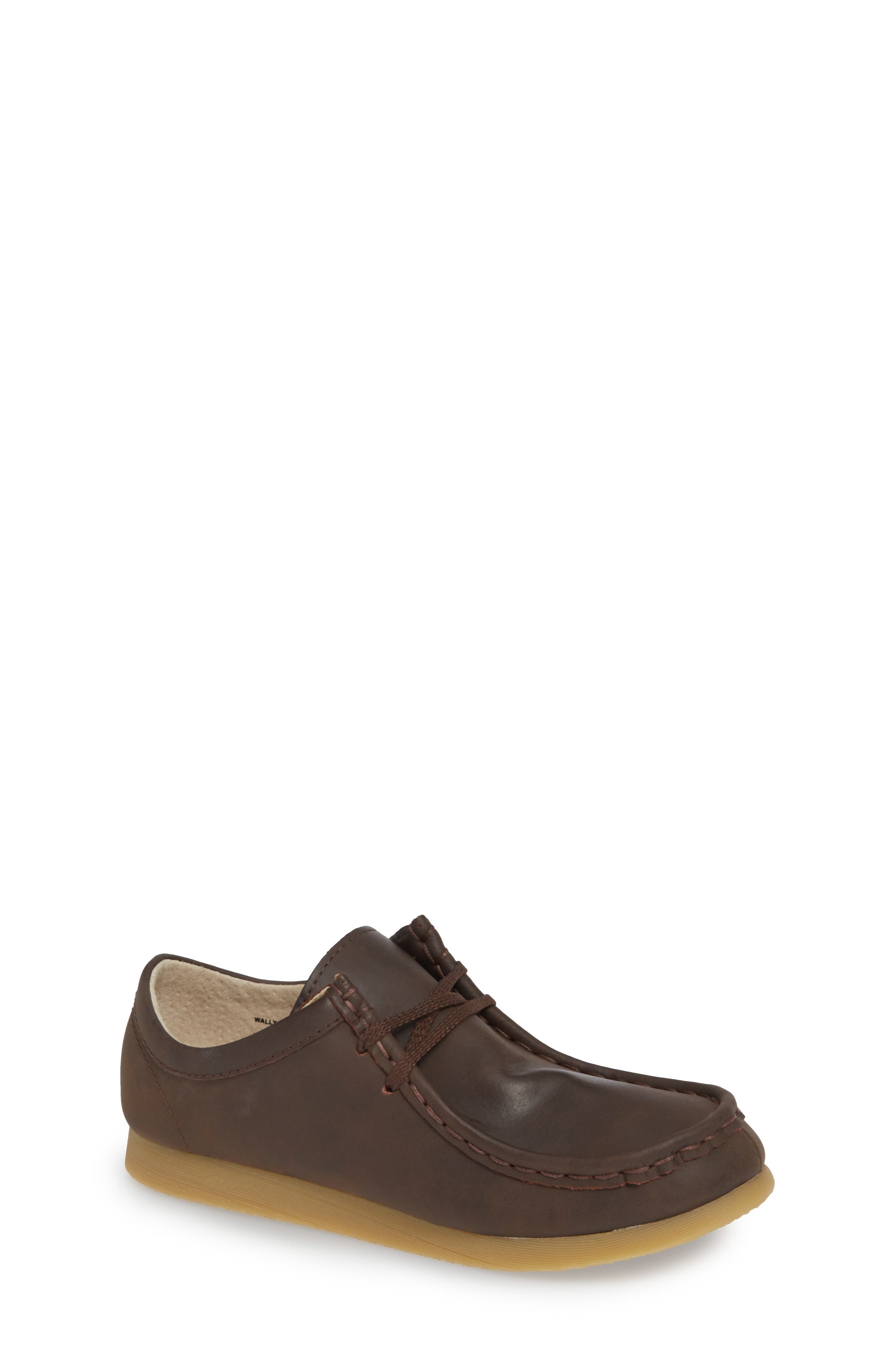 Footmates Wally Low Chukka Boot, Main, color, 