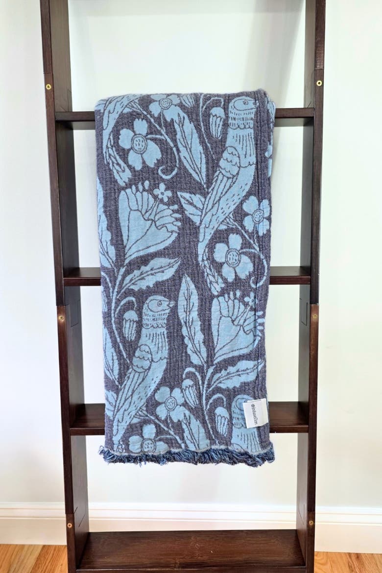 Birds Lightweight Reversible Organic Cotton Muslin Blanket, Alternate, color, Navy