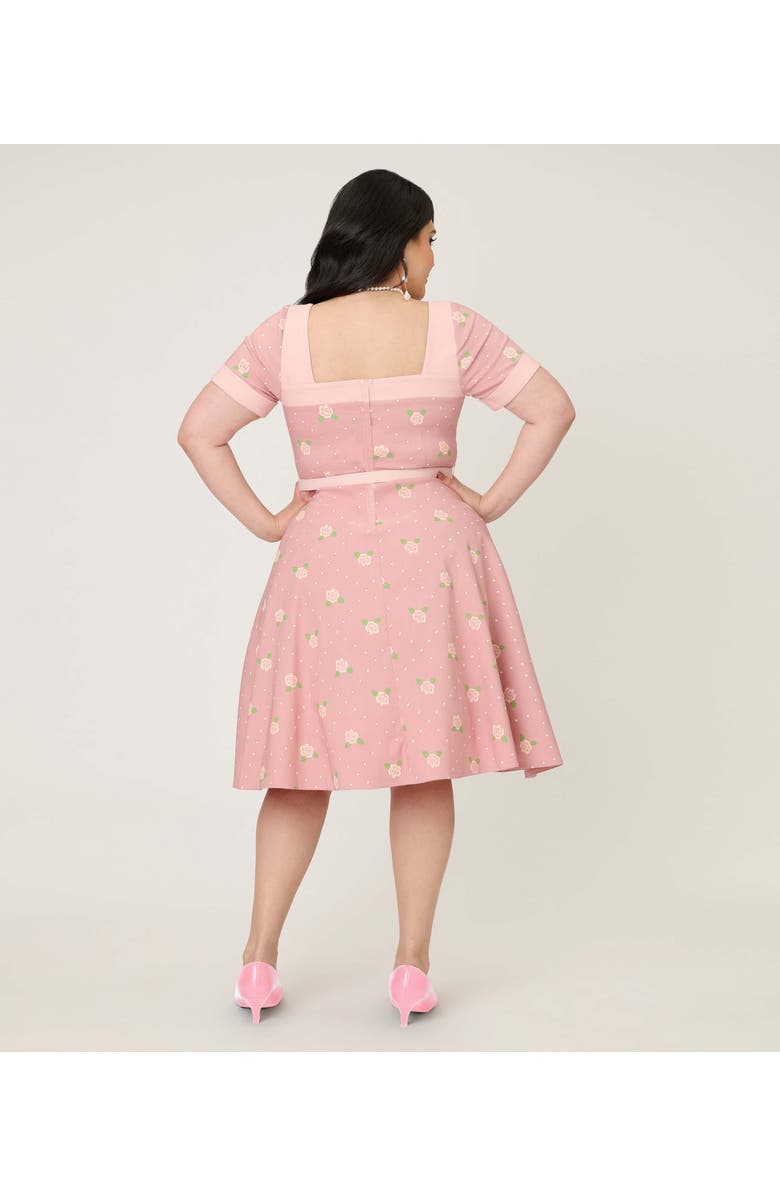 Unique Vintage Plus Size 1950s Sweetheart Neckline Swing Dress, Alternate, color, Light Pink Roses Print