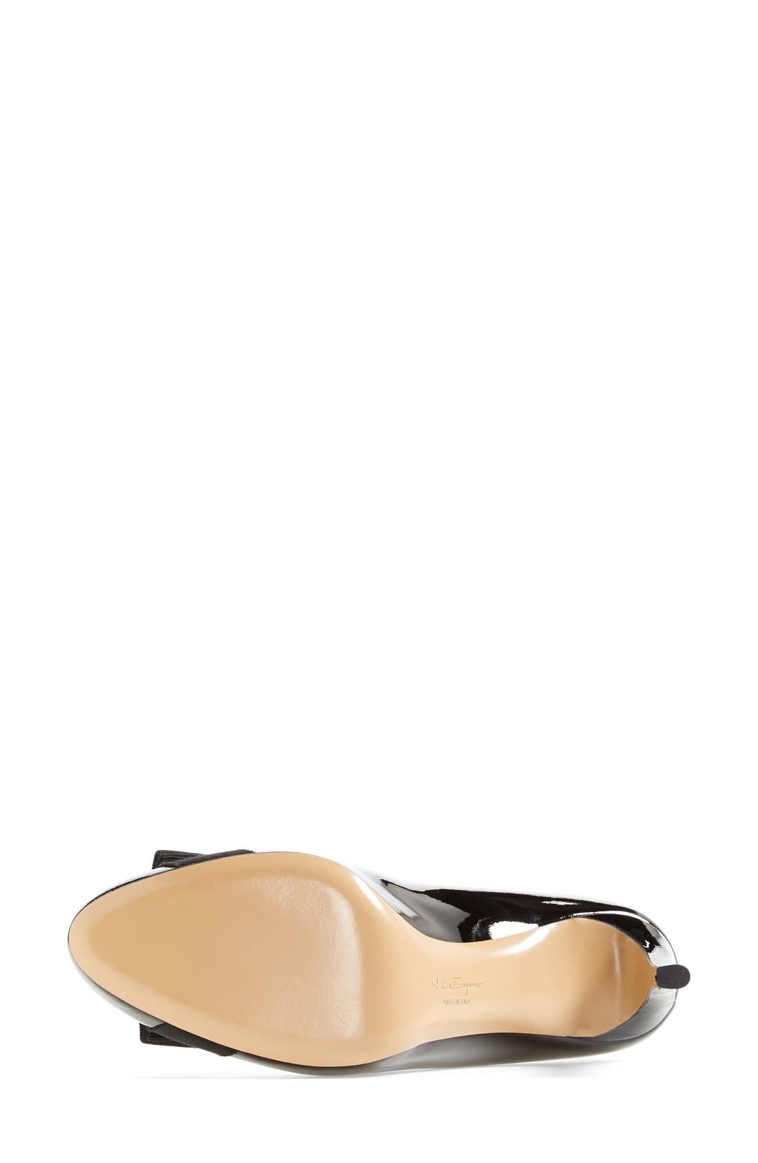 Salvatore Ferragamo Pimpa Rounded Toe Bow Pump, Alternate, color, NERO PATENT