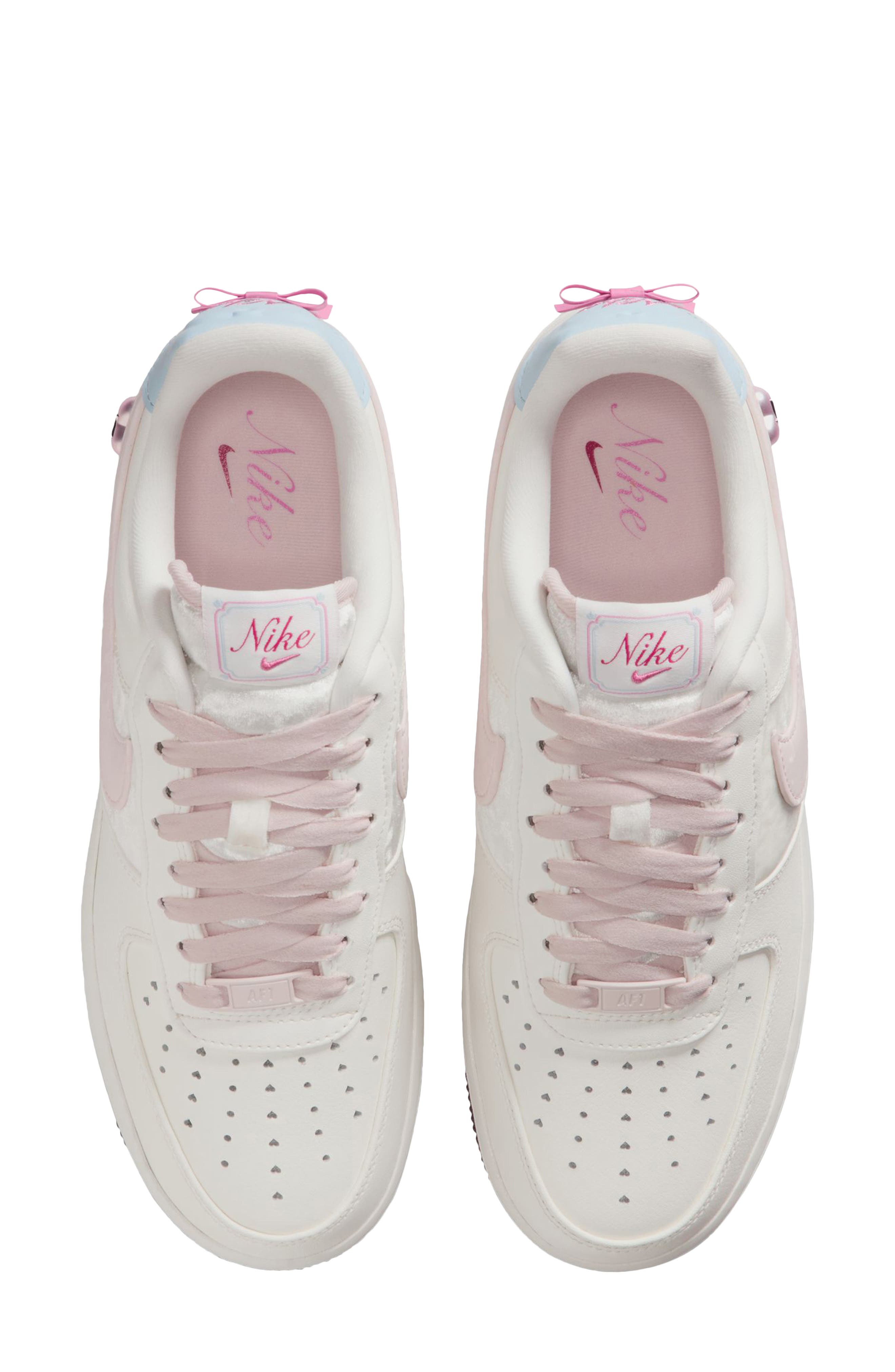 Nike Air Force 1 '07 SE Basketball Sneaker, Alternate, color, 