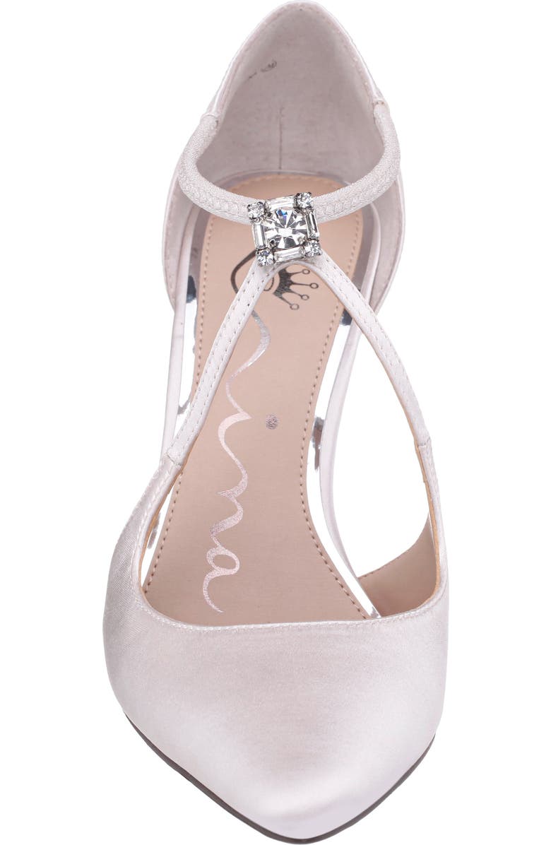 Nina Neoma Pointed Toe Pump, Alternate, color, Ivory