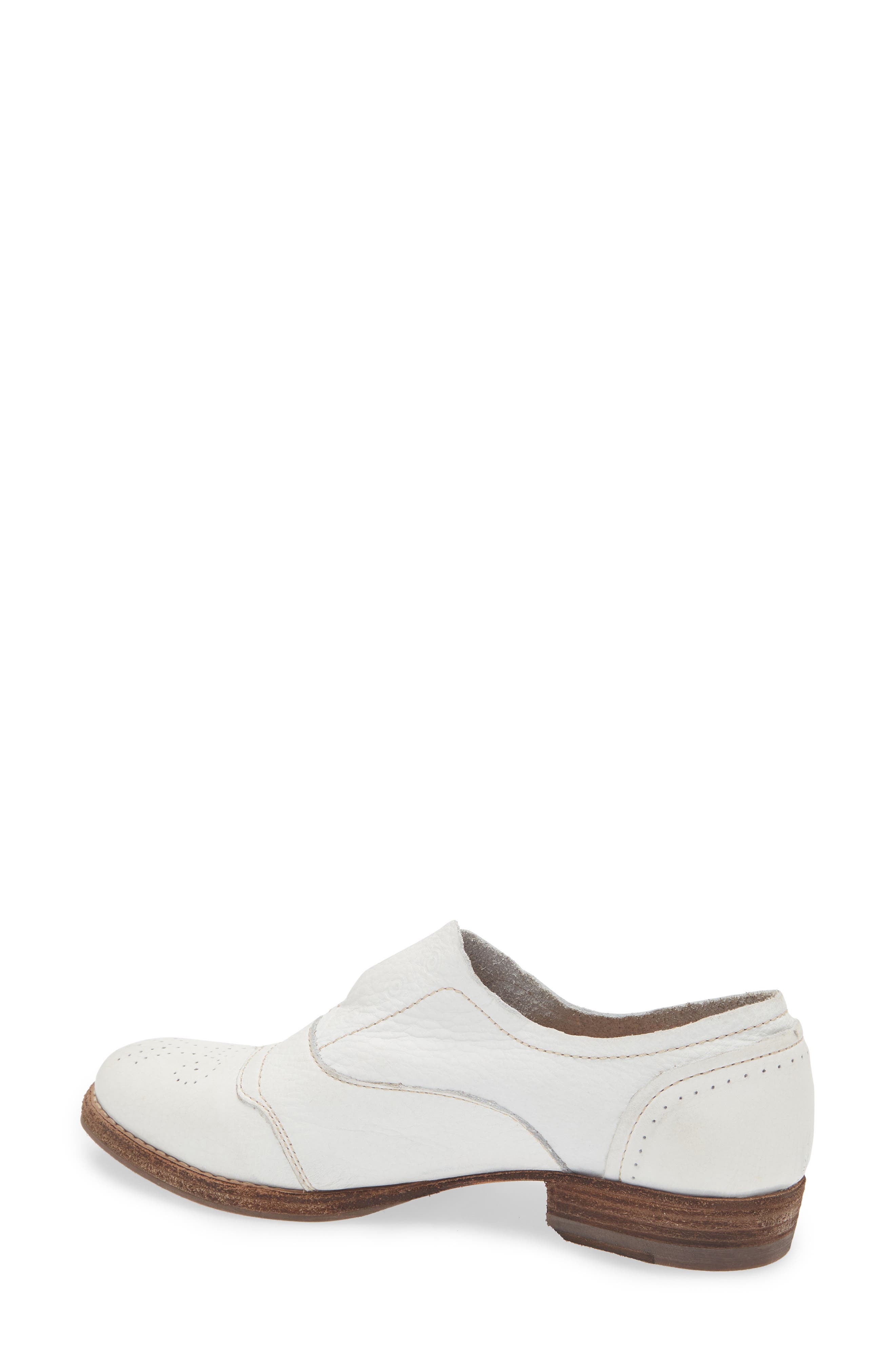 Blackstone Oxford Slip-On Loafer, Alternate, color, Off White