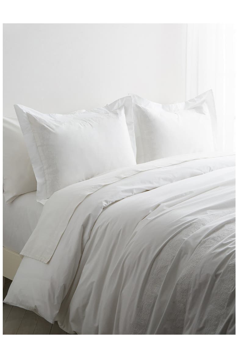 Baby's Breath Embroidery Duvet Set - King, Alternate, color, WHITE