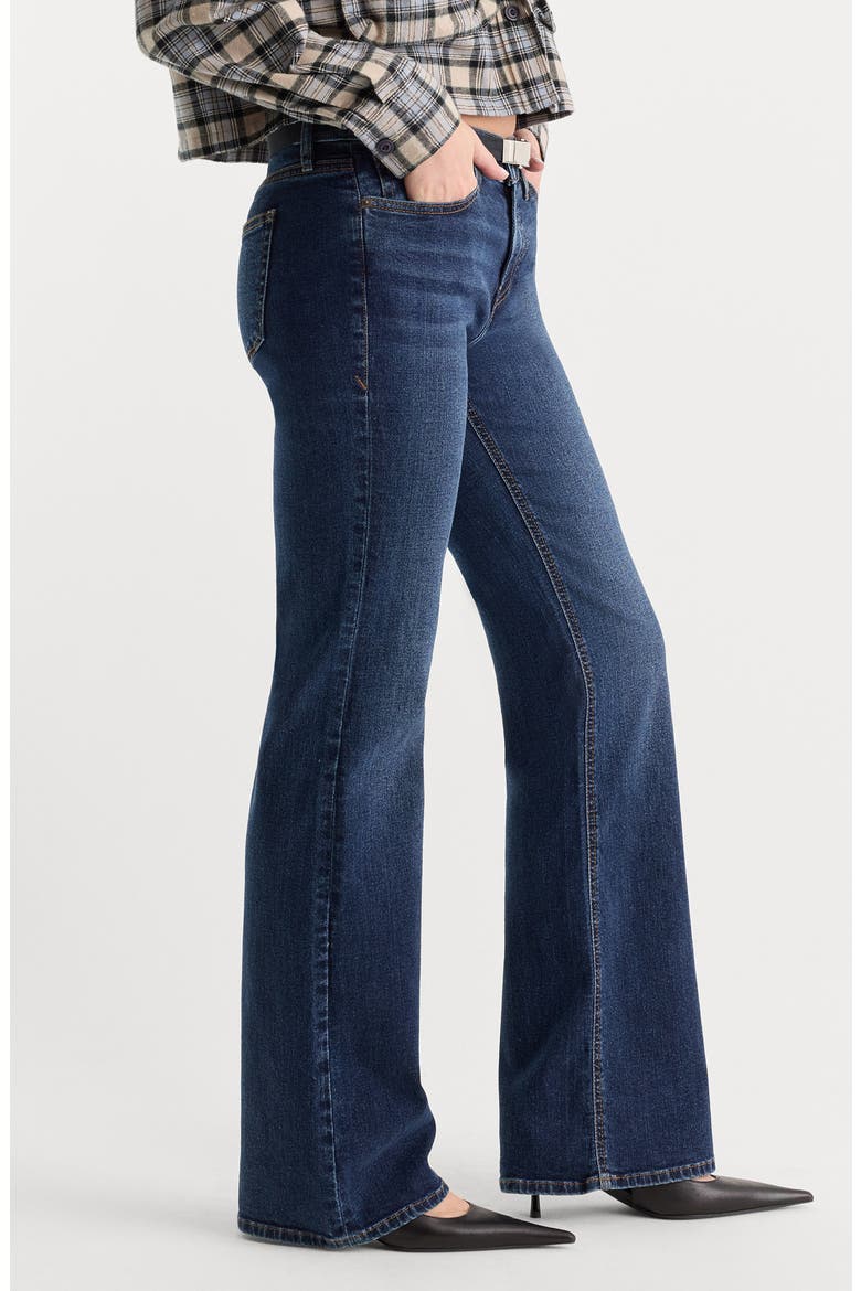 Good Low Rise Bootcut Jeans, Alternate, color, INDIGO1309