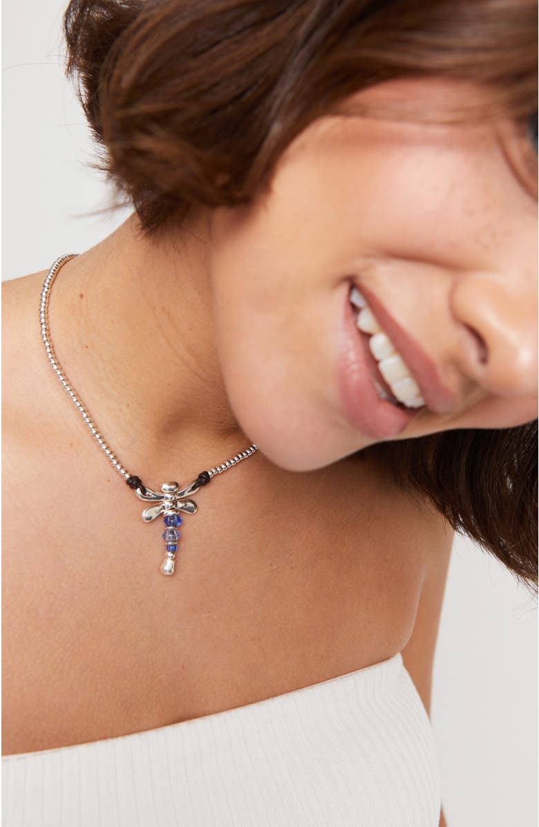 UNODE50 Short Pendant Necklace With Dragonfly, Alternate, color, Silver