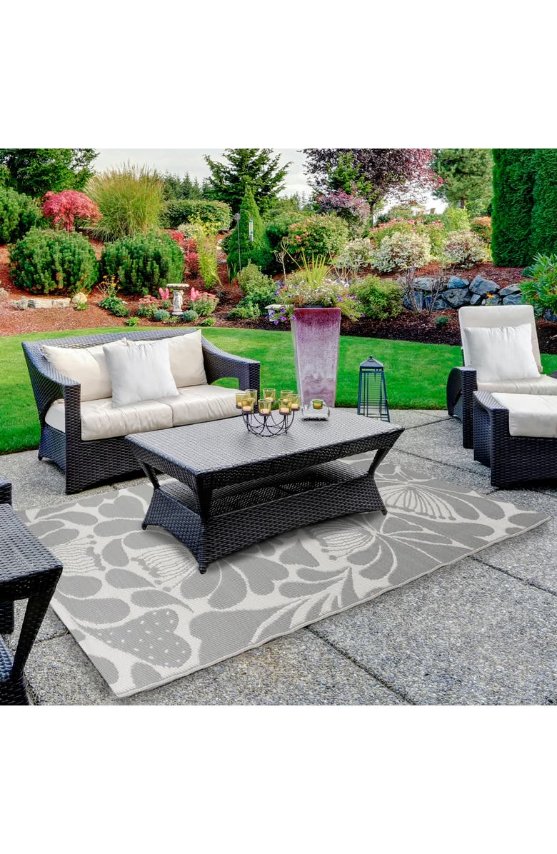 Northlight 4' x 6' Gray and Off White Floral Rectangular Outdoor Area Rug, Alternate, color, Gray