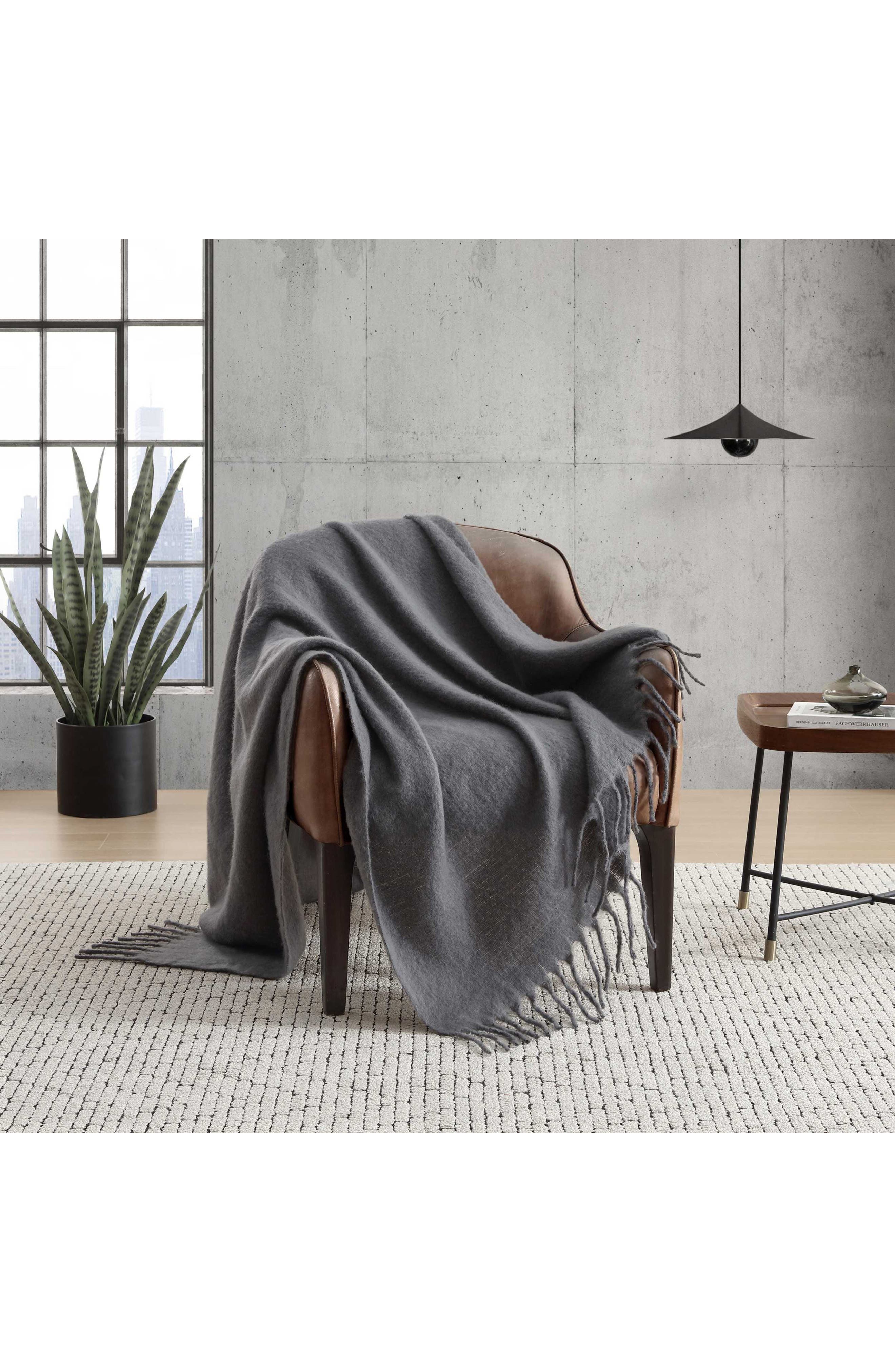 Kenneth Cole Reaction Throw