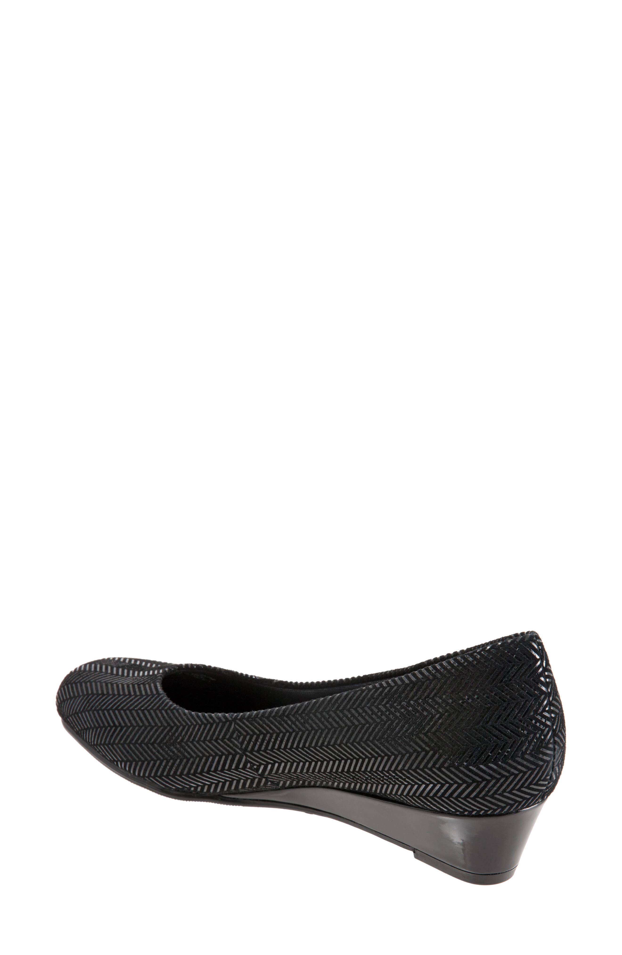 Trotters 'Lauren' Pump, Alternate, color, 