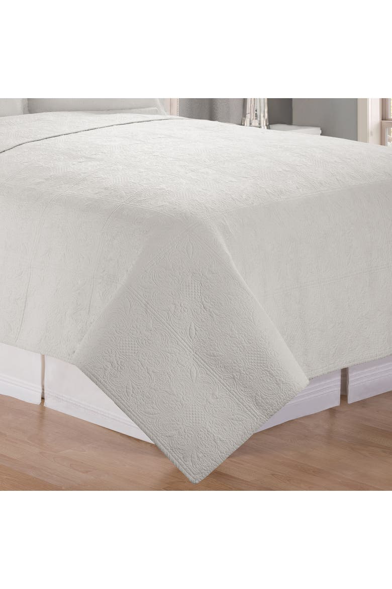 Jacqueline Matelassé Quilt, Alternate, color, Off-White