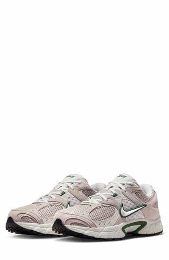 NIKE V5 Runner Sneaker