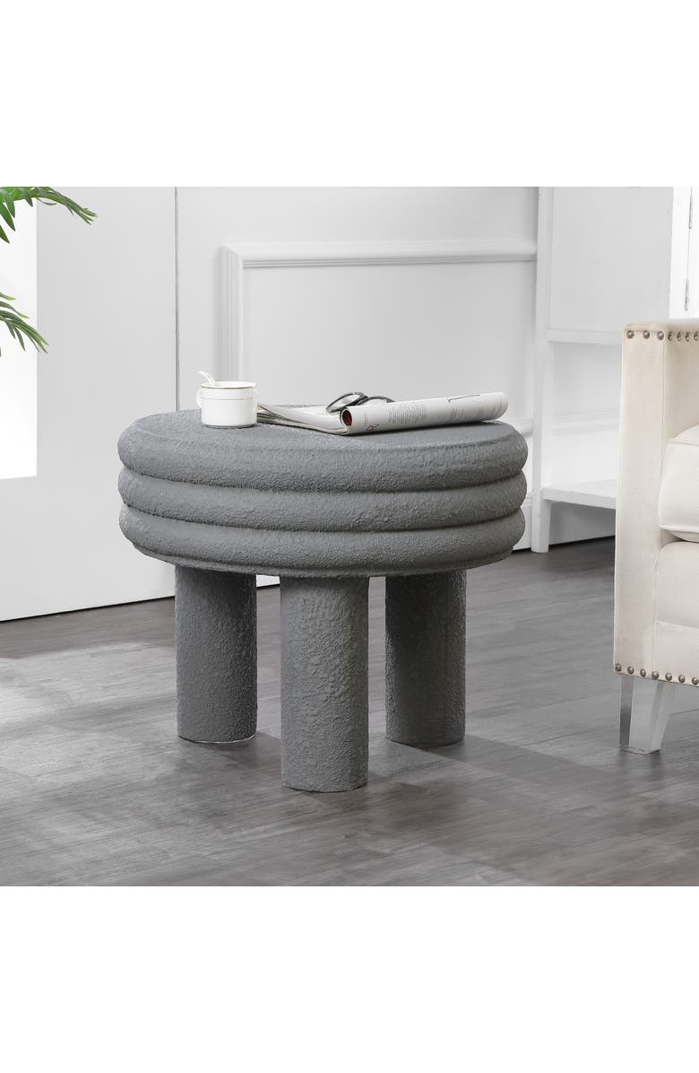 JONATHAN Y Rashida Modern Round Polyresin Indoor/Outdoor Low Accent Coffee Table, Chunky Ribbed Tripod Base, All-Weather, Alternate, color, Gray Frosted