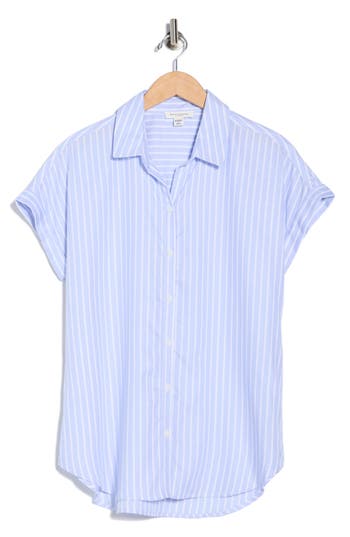 Beachlunchlounge Kenzie Stripe Short Sleeve Button-up Shirt In Blue