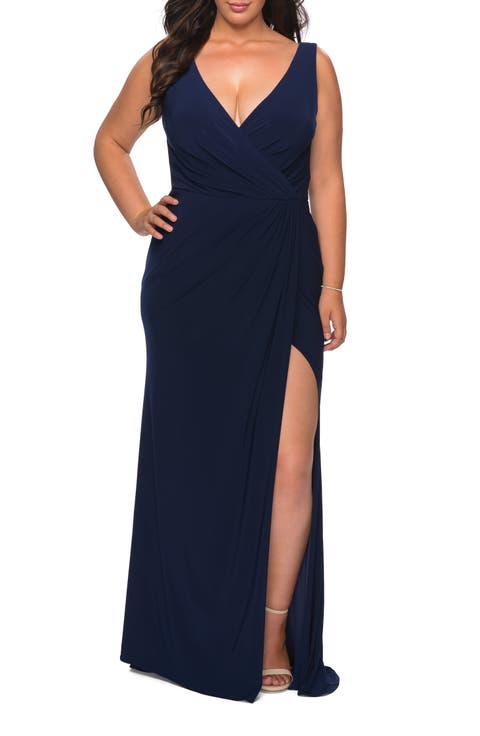 Jersey Plus Size Dress with V-Neckline and Slit
